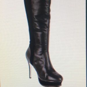 NWT Marciano black boots